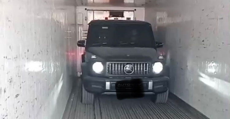 Specialized transportation of luxury cars from Dubai to Moscow