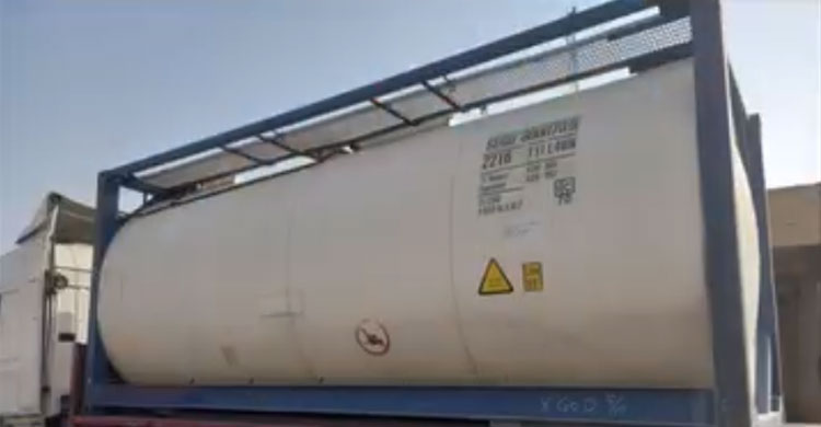 Specialized transportation of intermediate goods from FCA to CFR by Isotank