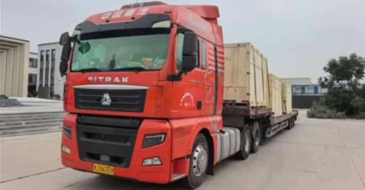 Loading for overland transport from China to Iran